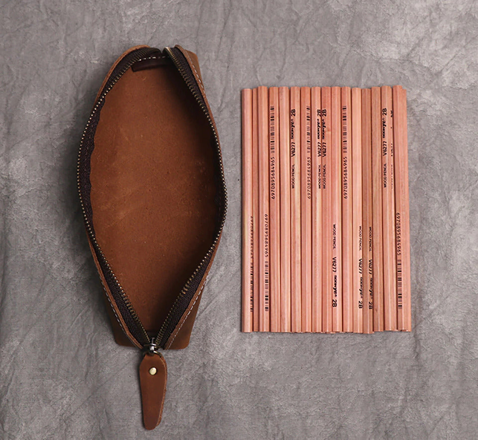 Sleek Paavo Leather Pen & Makeup Pouch – Elevate Your Essentials!